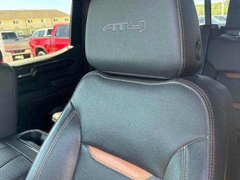 Used 2023 GMC Sierra 1500 AT4 w/ AT4 Premium Package AWD/4WD image 37