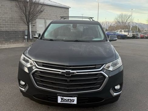 Used 2019 Chevrolet Traverse LT w/ LT Premium Package image 3