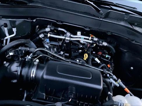 Used 2024 Ford Explorer XLT w/ Equipment Group 202A image 34