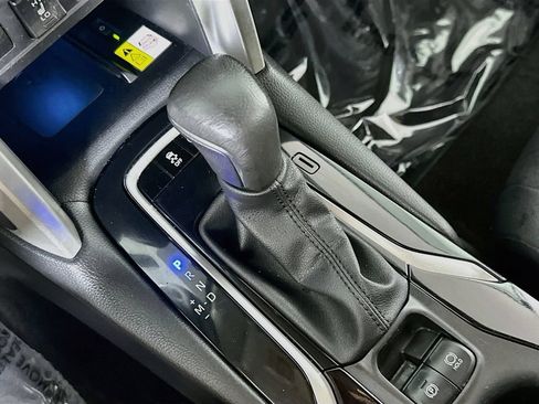 Used 2023 Toyota Corolla Cross XLE FWD image 31
