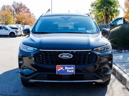 Used 2025 Ford Escape SE w/ PHEV Premium Package FWD image 2