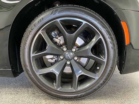 Used 2022 Chrysler 300 Touring w/ Sport Appearance Package image 26