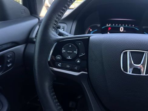 Used 2020 Honda Pilot Touring image 21