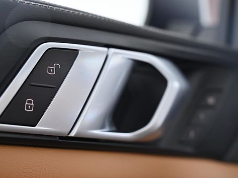 Used 2024 BMW X5 xDrive40i AWD/4WD image 25