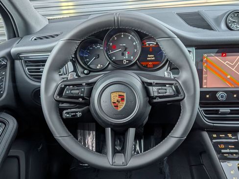 New 2026 Porsche Macan image 16