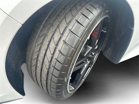 Used 2022 Chevrolet Corvette Stingray Premium Conv w/ Z51 Performance Package image 9