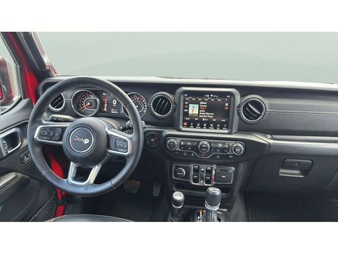 Used 2019 Jeep Wrangler Unlimited Sahara w/ Uconnect 4C Nav & Sound Group AWD/4WD image 13