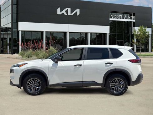 Used 2023 Nissan Rogue S AWD/4WD image 8