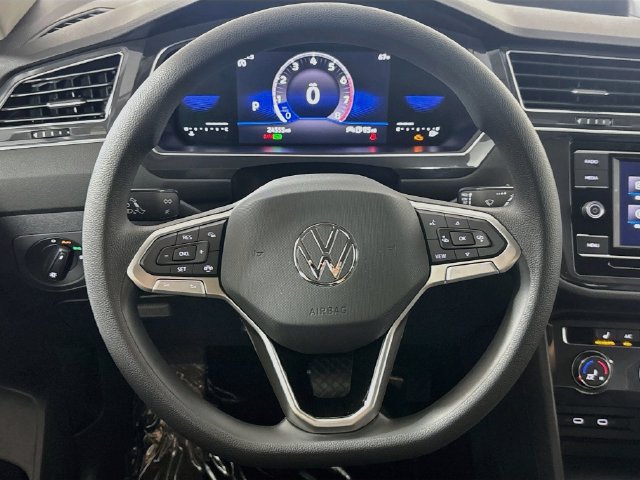 Used 2022 Volkswagen Tiguan S FWD image 11
