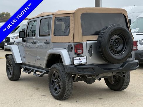 Used 2018 Jeep Wrangler Unlimited Sport image 10