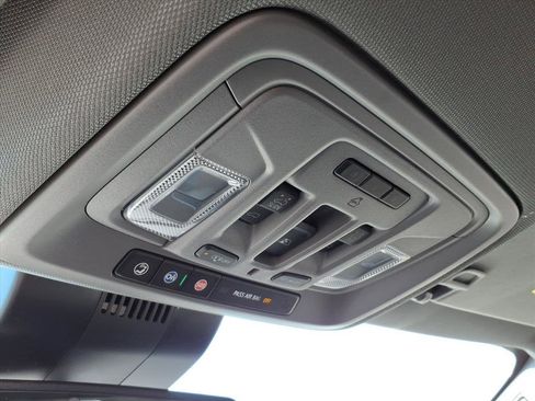 New 2026 GMC Sierra 1500 SLT image 24