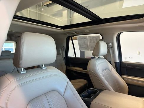 Used 2022 Ford Expedition Max Limited AWD/4WD image 41