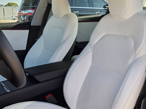 Used 2025 Tesla Model 3 Long Range AWD/4WD image 13