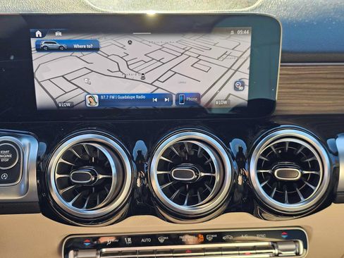 Used 2026 Mercedes-Benz GLB 250 image 25