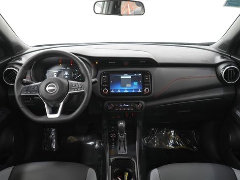 Used 2024 Nissan Kicks SR w/ SR Premium Package image 15