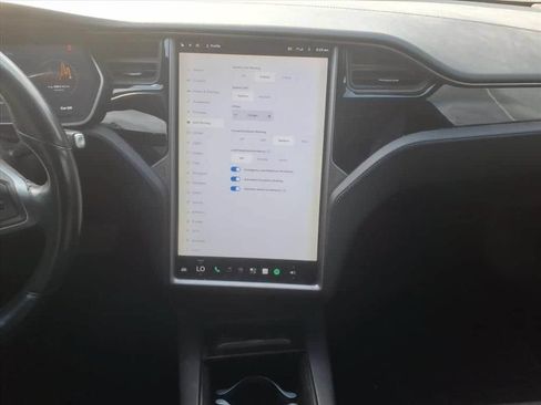 Used 2018 Tesla Model S 75D AWD/4WD image 25