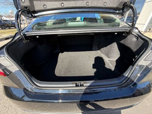 Used 2025 Toyota Camry LE image 32