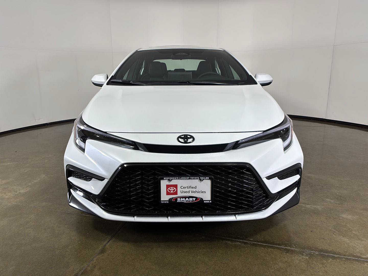Used 2026 Toyota Corolla XSE FWD image 6