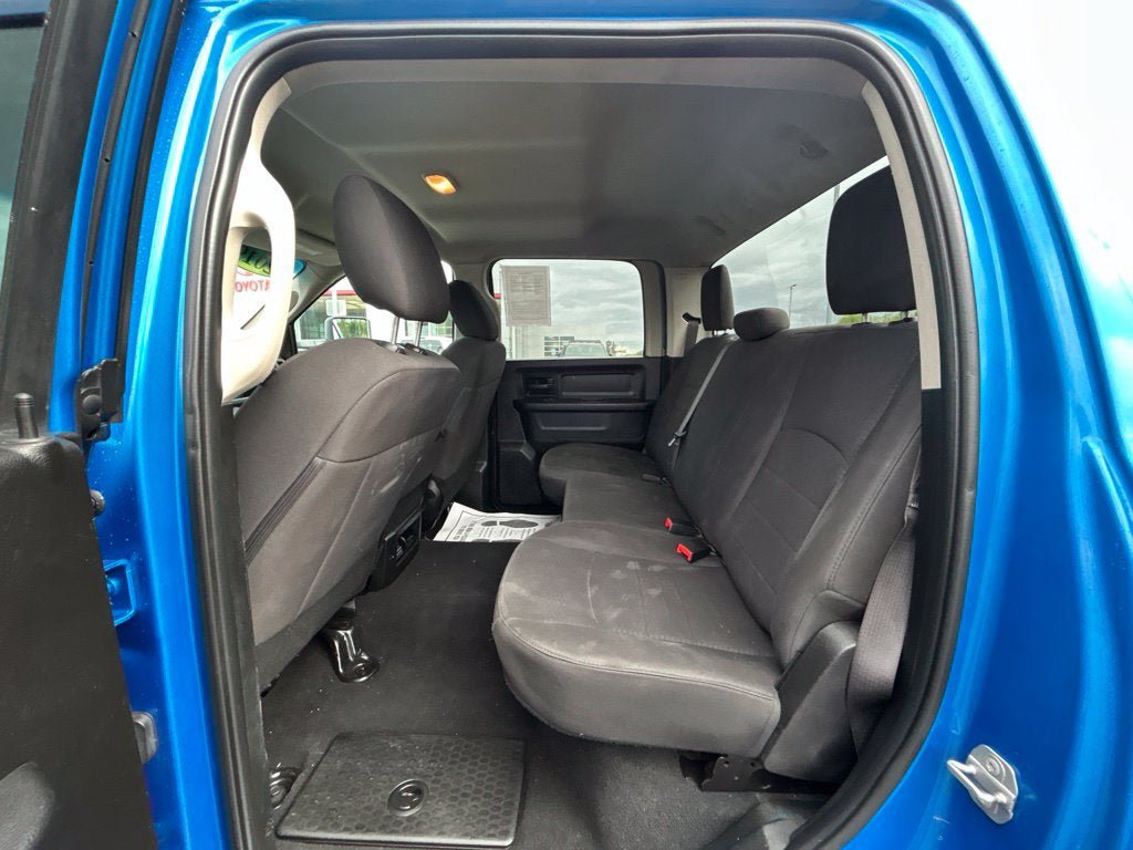 Used 2019 RAM 1500 Express w/ Hydro Blue Sport Package AWD/4WD image 13
