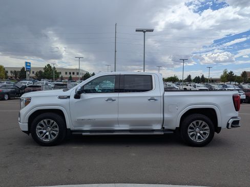 Certified 2022 GMC Sierra 1500 Denali w/ Driver Alert Package II AWD/4WD image 9