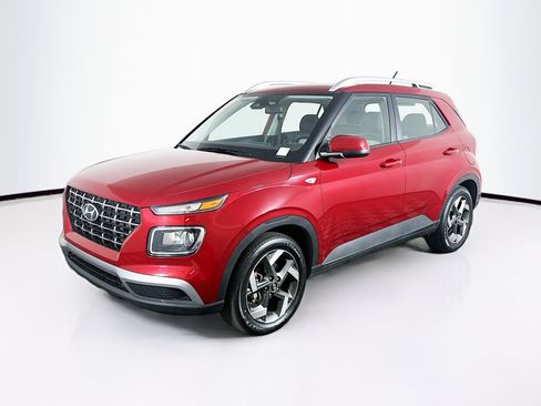 Used 2025 Hyundai Venue SEL FWD image 3