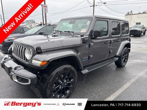Used 2025 Jeep Wrangler Sahara 4xe image 1