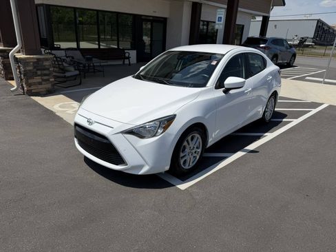 Used 2016 Scion iA FWD image 2