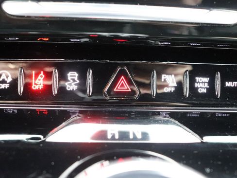 Used 2024 Jeep Wagoneer Series II image 42