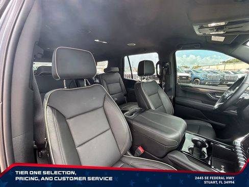 Used 2025 GMC Yukon Elevation AWD/4WD image 15
