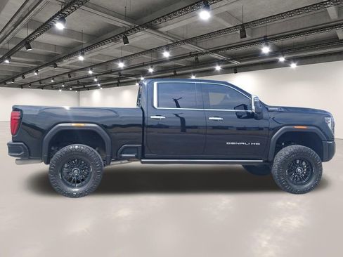 Used 2024 GMC Sierra 2500 Denali Ultimate image 17