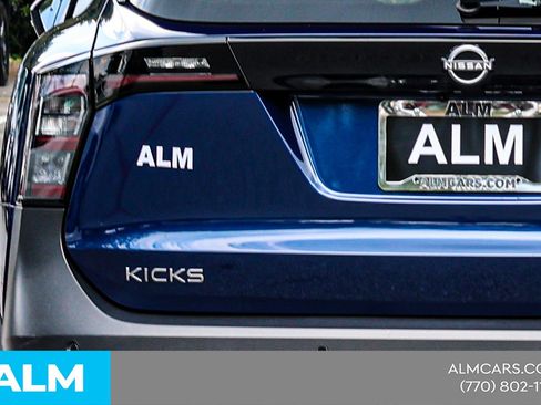 Used 2025 Nissan Kicks SR w/ SR Premium Package FWD image 13