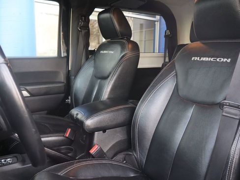 Used 2015 Jeep Wrangler Rubicon image 10