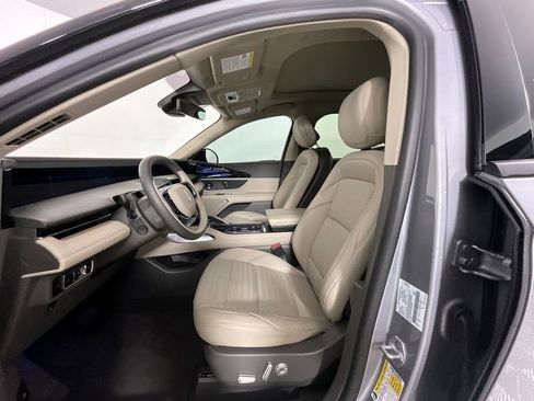 Used 2025 Lincoln Nautilus Reserve AWD/4WD image 16