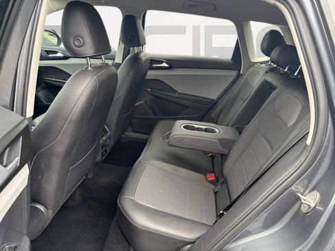 Used 2022 Volkswagen Taos SE image 20