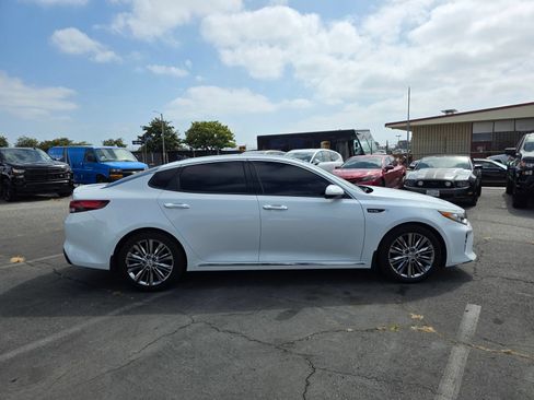 Used 2018 Kia Optima SX w/ Technology Package FWD image 8