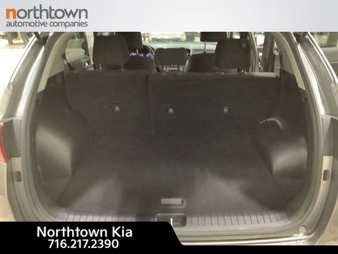 Certified 2018 Kia Sportage LX image 12