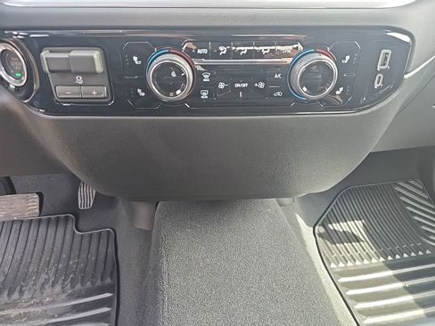 Used 2026 Chevrolet Silverado 1500 LT AWD/4WD image 13