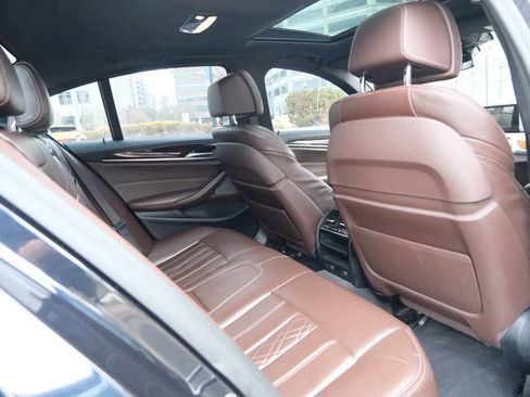 Used 2019 BMW 540i xDrive w/ M Sport Package image 25