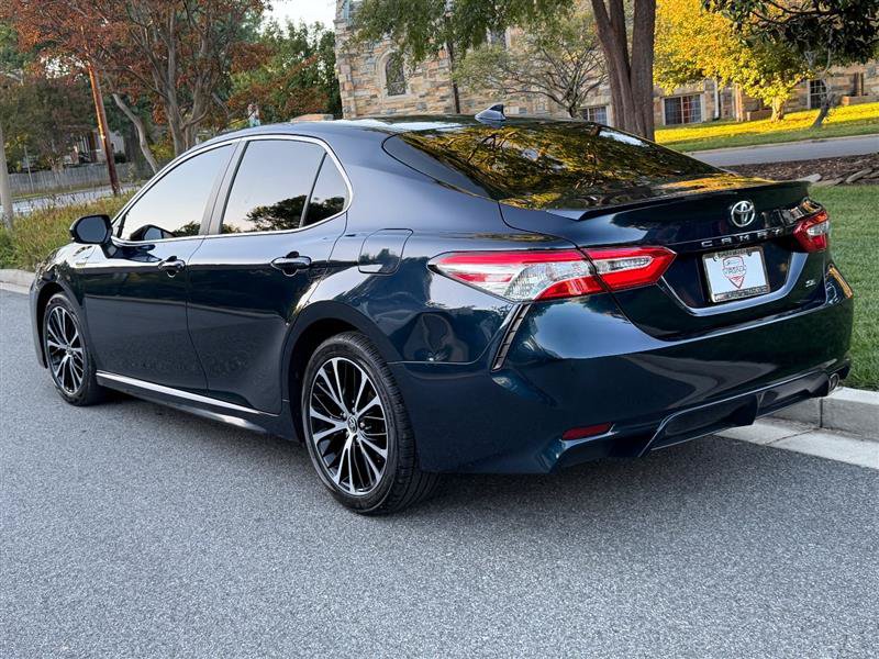Used 2020 Toyota Camry SE FWD image 11