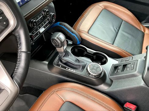 Used 2022 Ford Bronco Outer Banks AWD/4WD image 18