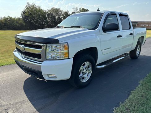Used 2007 Chevrolet Silverado 1500 LT w/ 1LT Convenience Package RWD image 5