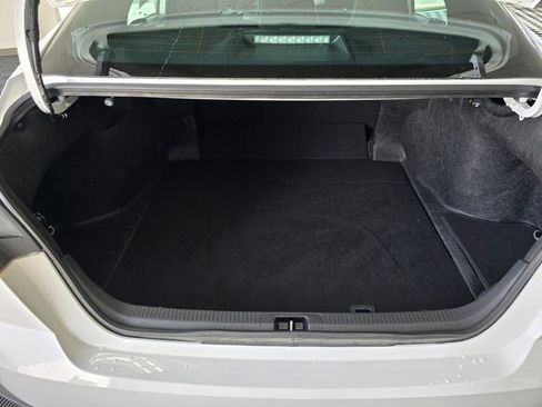 Used 2025 Toyota Camry SE image 63