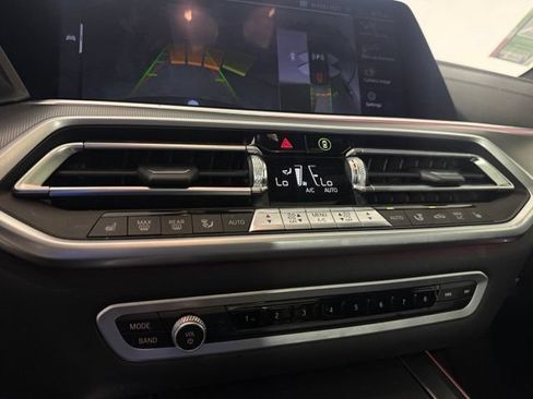 Used 2022 BMW X5 sDrive40i w/ M Sport Package RWD image 23