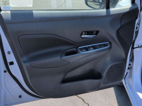 New 2025 Nissan Versa SR w/ Trunk Package FWD image 13