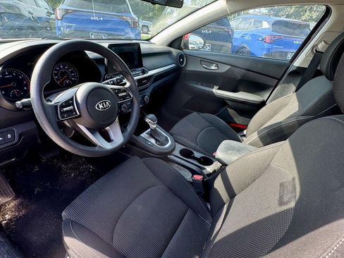 Used 2020 Kia Forte LXS FWD image 17
