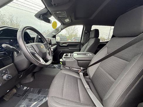 Used 2022 Chevrolet Silverado 1500 LT AWD/4WD image 29