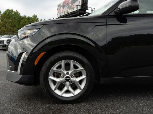 Used 2023 Kia Soul LX w/ Option Group 015 image 4