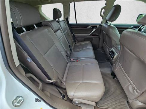 Used 2018 Lexus GX 460 Premium w/ Premium Package AWD/4WD image 20