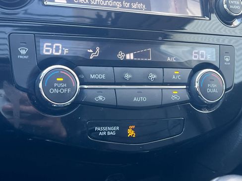 Used 2016 Nissan Rogue SL w/ SL Premium Package image 21