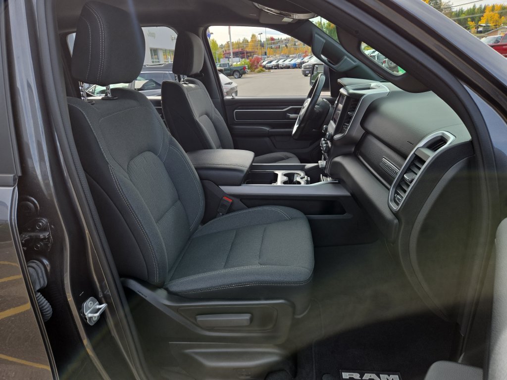 Used 2022 RAM 1500 Big Horn AWD/4WD image 17